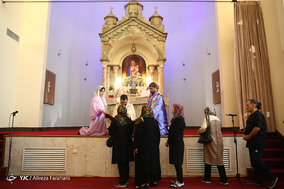 مراسم بزرگداشت امام خمینی (ره) در کلیسای سرکیس مقدس