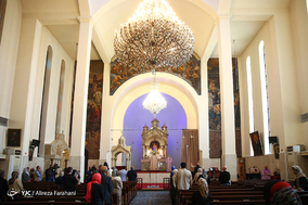 مراسم بزرگداشت امام خمینی (ره) در کلیسای سرکیس مقدس