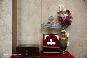 مراسم بزرگداشت امام خمینی (ره) در کلیسای سرکیس مقدس