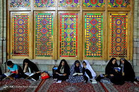 مراسم احیای شب نوزدهم ماه مبارک رمضان در حرم شاهچراغ (ع) شیراز