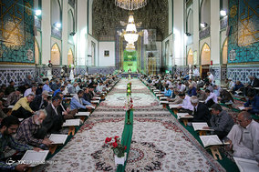 ترتیل خوانی قرآن کریم در حرم امام رضا (ع)