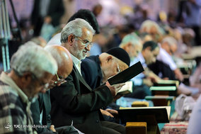 ترتیل خوانی قرآن کریم در حرم امام رضا (ع)