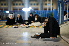 مراسم احیاء شب بیست و یکم ماه رمضان در مصلی امام تهران
