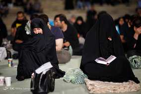 مراسم احیاء شب بیست و یکم ماه رمضان در مصلی امام تهران
