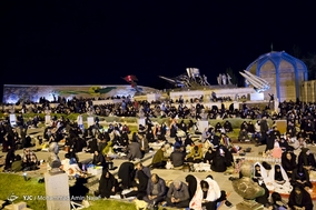 مراسم احیاء شب بیست و یکم ماه رمضان در باغ موزه دفاع مقدس همدان