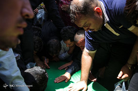 تشییع پیکر شهید مدافع حرم گل آقا مرادی در مشهد
