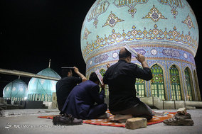 مراسم احیاء شب بیست و سوم ماه رمضان در مسجد جمکران قم