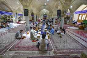 مراسم معنوی اعتکاف در مسجد جامع همدان