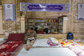 مراسم معنوی اعتکاف در مسجد جامع همدان