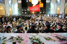 وداع با پیکرهای دو شهید گمنام دفاع مقدس در مراسم معنوی اعتکاف جوانان مشهد