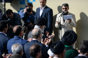 اقامه نماز عید فطر به امامت مقام معظم رهبری در مصلی تهران