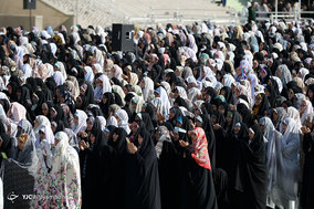 اقامه نماز عید فطر به امامت مقام معظم رهبری در مصلی تهران