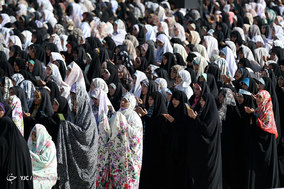 اقامه نماز عید فطر به امامت مقام معظم رهبری در مصلی تهران