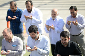 اقامه نماز عید فطر به امامت مقام معظم رهبری در مصلی تهران