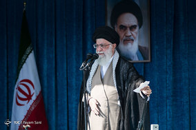 اقامه نماز عید فطر به امامت مقام معظم رهبری در مصلی تهران