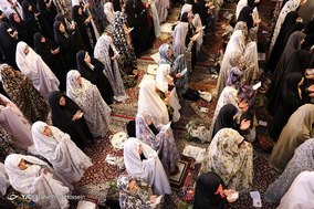 اقامه نماز عید سعید فطر در حرم شاهچراغ (ع) شیراز