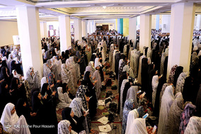 اقامه نماز عید سعید فطر در حرم شاهچراغ (ع) شیراز