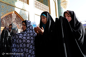 اقامه نماز عید سعید فطر در حرم شاهچراغ (ع) شیراز