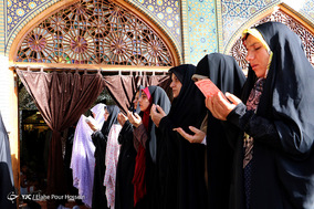 اقامه نماز عید سعید فطر در حرم شاهچراغ (ع) شیراز