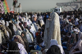 اقامه نماز عید فطر در مصلی همدان