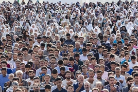 اقامه نماز عید فطر در مصلی همدان