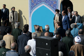 اقامه نماز عید فطر به امامت مقام معظم رهبری در مصلی تهران-2