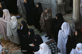 اقامه نماز عید فطر در حرم حضرت معصومه (س) - قم