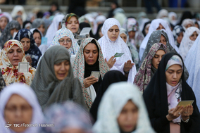 اقامه نماز عید فطر در امامزاده صالح تجریش