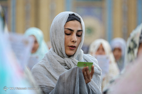 اقامه نماز عید فطر در امامزاده صالح تجریش