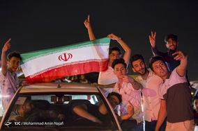 تماشا و شادی مردم همدان پس از پیروزی تیم ملی فوتبال مقابل مراکش