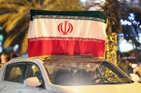 شادی مردم جزیره کیش پس از پیروزی تیم ملی فوتبال مقابل مراکش