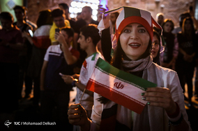 شادی مردم تهران پس از پیروزی تیم ملی فوتبال مقابل مراکش-3
