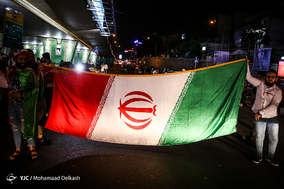 شادی مردم تهران پس از پیروزی تیم ملی فوتبال مقابل مراکش-3