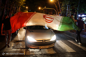 شادی مردم تهران پس از پیروزی تیم ملی فوتبال مقابل مراکش-3