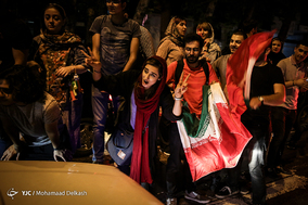 شادی مردم تهران پس از پیروزی تیم ملی فوتبال مقابل مراکش-3
