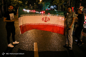 شادی مردم تهران پس از پیروزی تیم ملی فوتبال مقابل مراکش-3
