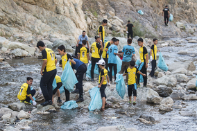 پاکسازی رودخانه کن توسط ورزشکاران