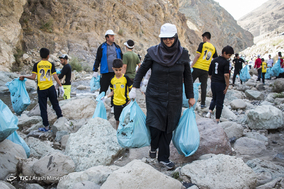 پاکسازی رودخانه کن توسط ورزشکاران