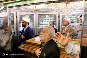 آیین غبارروبی حرم سید علاءالدین حسین (ع) در شیراز