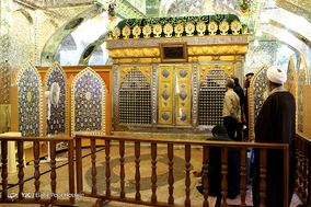 آیین غبارروبی حرم سید علاءالدین حسین (ع) در شیراز