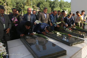 کنگره پرسش مهر رئیس جمهوری