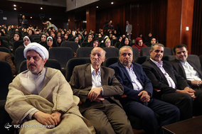 کنگره پرسش مهر رئیس جمهوری