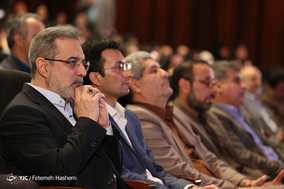 کنگره پرسش مهر رئیس جمهوری