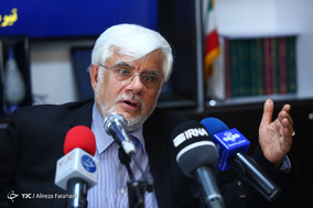 نشست خبری محمدرضا عارف