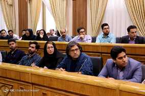 دیدار وزیر ارتباطات با نخبگان استان فارس