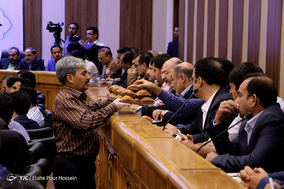 دیدار وزیر ارتباطات با نخبگان استان فارس