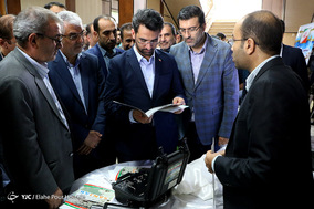 دیدار وزیر ارتباطات با نخبگان استان فارس
