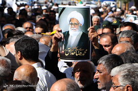 تشییع پیکر مطهر آیت الله محمد رضا حدائق در شیراز