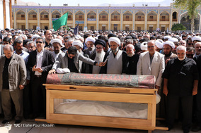 تشییع پیکر مطهر آیت الله محمد رضا حدائق در شیراز