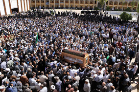 تشییع پیکر مطهر آیت الله محمد رضا حدائق در شیراز